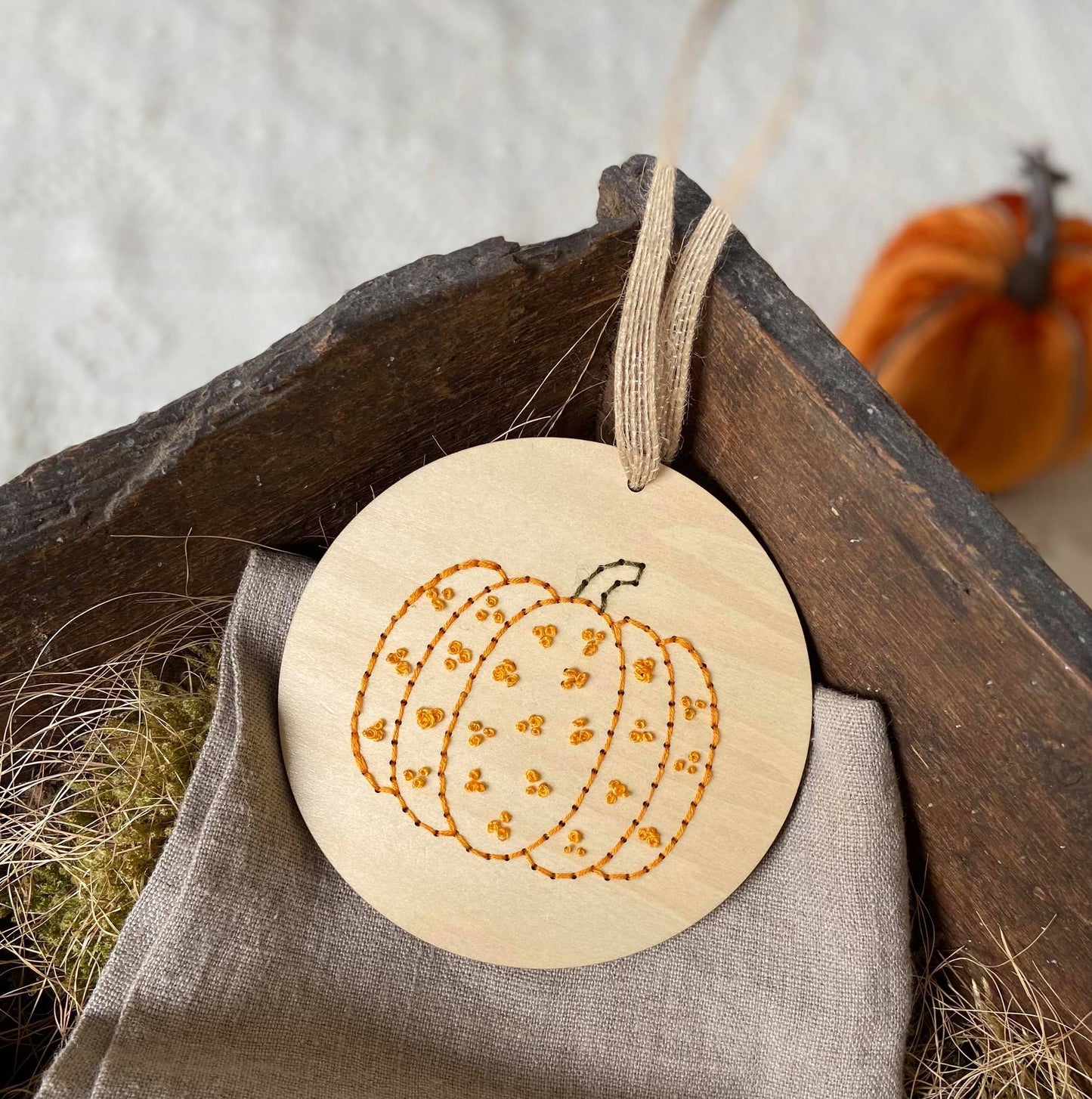 Wood Embroidery Kit - Pumpkin