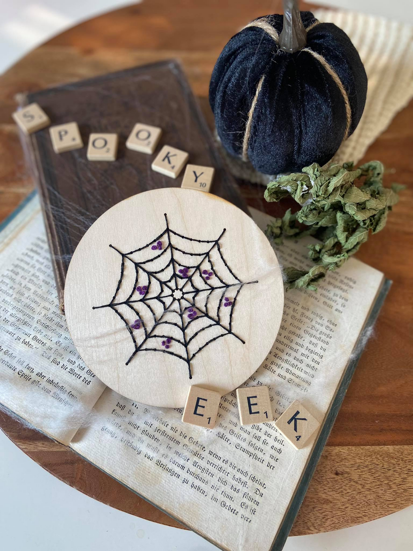Wood Embroidery Kit - Spider Web