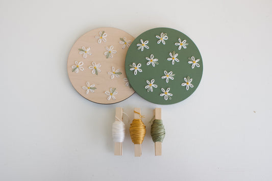 Wood Embroidery Kit - Daisy Patterned