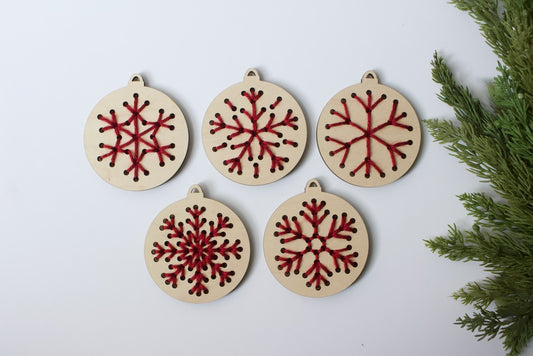 Wood Christmas Ornament Yarn Kit